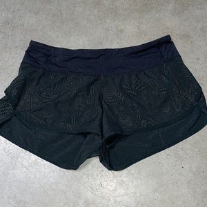 Lululemon woman’s shorts